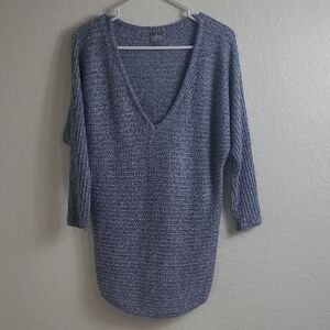 Soho Heathered Blue V-Neck Sweater Size M